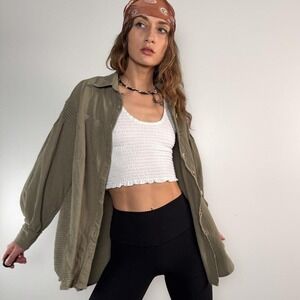 Davis & Dani Sage Green Textured Cotton Button-Up | Small